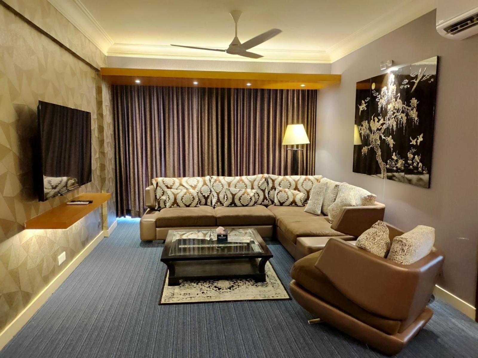 Hotel Royal Cox'S Bazar Esterno foto