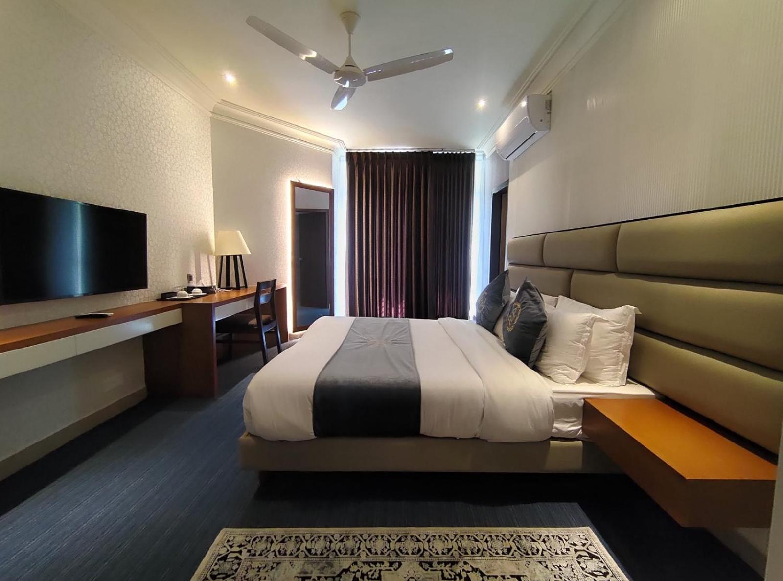 Hotel Royal Cox'S Bazar Esterno foto