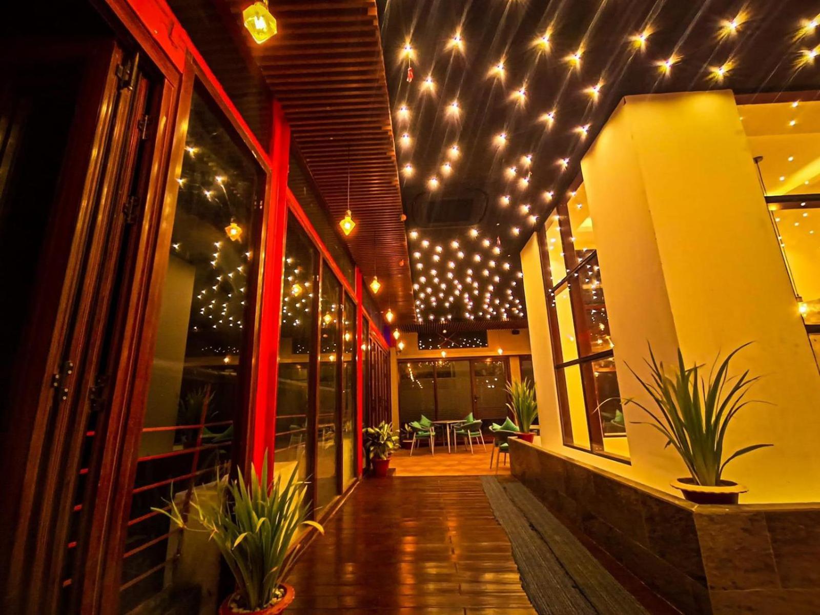 Hotel Royal Cox'S Bazar Esterno foto